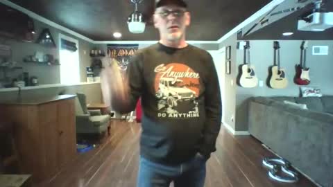 Snapshot of nudistguy194549 chatting on 2, 3, 2025 Nudistguy online show from 2, 3, 2025