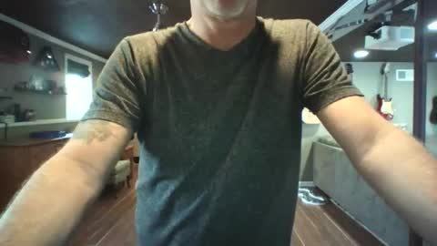 Snapshot of nudistguy194549 chatting on 9, 3, 2025 Nudistguy online show from 9, 3, 2025