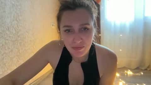 Snapshot of nuitblanche_vibes chatting on 13, 11, 2025 nuitblanche_vibes online show from 13, 11, 2025