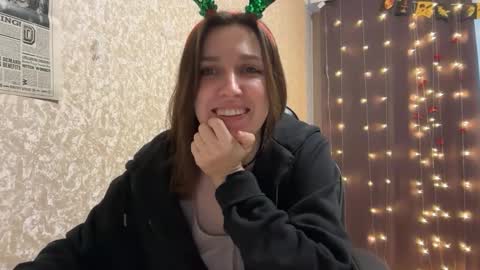 Snapshot of nuitblanche_vibes chatting on 16, 12, 2025 nuitblanche_vibes online show from 16, 12, 2025