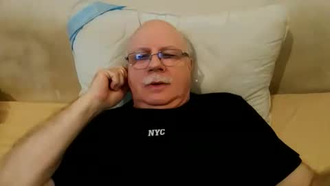 Snapshot of nukiss chatting on 24, 10, 2025 nukiss online show from 24, 10, 2025