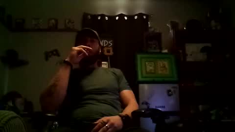 Awwwww Hey Sweetie Pies. Welcome To The Sweetie Pie Lounge. Enjoy The Dad-Cast. SweetCorny Fun-loving Dad Talk. online show from 3, 1, 2025