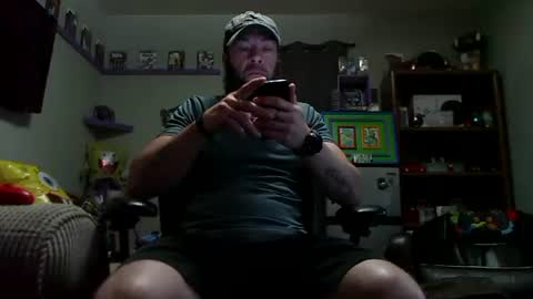 Awwwww Hey Sweetie Pies. Welcome To The Sweetie Pie Lounge. Enjoy The Dad-Cast. SweetCorny Fun-loving Dad Talk. online show from 9, 9, 2025