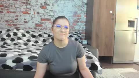 milf online show from 19, 1, 2026