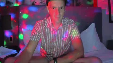 Snapshot of nyhudsonvalleyfun chatting on 19, 9, 2025 HudsonValleyNYfun online show from 19, 9, 2025