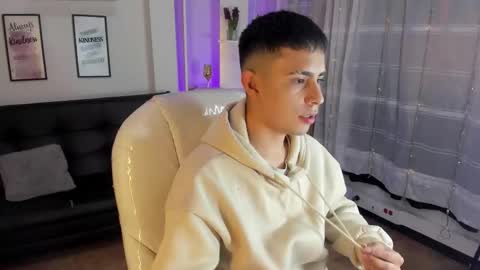 Snapshot of nyko_ds chatting on 1, 11, 2025 nyko_ds online show from 1, 11, 2025