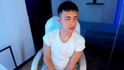 Snapshot of nyko_ds chatting on 7, 11, 2025 nyko_ds online show from 7, 11, 2025