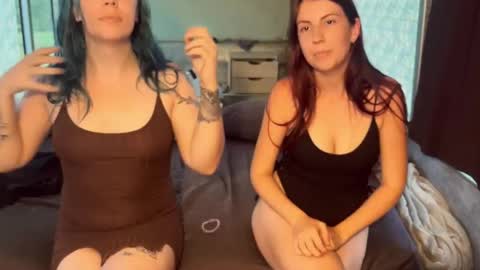 Creamy Grapefruit online show from 18, 10, 2025