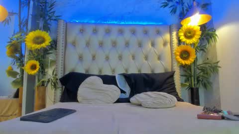 nyssawoodd online show from 16, 11, 2025