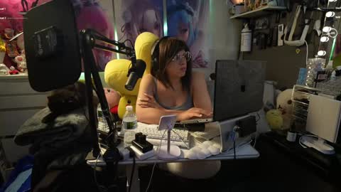 Snapshot of nyxraven chatting on 17, 12, 2024 NyxRaven online show from 17, 12, 2024
