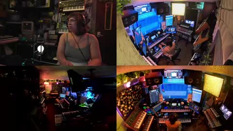 Snapshot of nyxraven chatting on 22, 1, 2025 NyxRaven online show from 22, 1, 2025