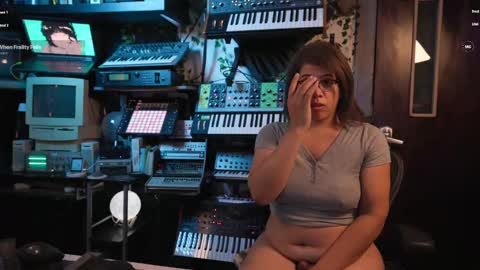 Snapshot of nyxraven chatting on 2, 10, 2025 NyxRaven online show from 2, 10, 2025