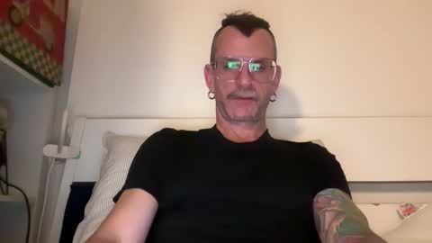 Snapshot of o_johnny_deep_o chatting on 18, 2, 2026 Jonathan Deep online show from 18, 2, 2026