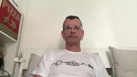 Snapshot of o_johnny_deep_o chatting on 26, 2, 2026 Jonathan Deep online show from 26, 2, 2026