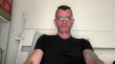 Snapshot of o_johnny_deep_o chatting on 13, 3, 2026 Jonathan Deep online show from 13, 3, 2026