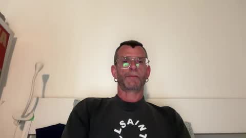 Snapshot of o_johnny_deep_o chatting on 3, 4, 2026 Jonathan Deep online show from 3, 4, 2026