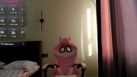 Snapshot of obokozu_mai chatting on 14, 10, 2025 Leila online show from 14, 10, 2025