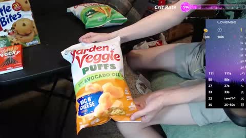 Snapshot of obscureview chatting on 4, 10, 2025 obscureview online show from 4, 10, 2025