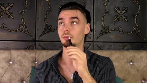 Snapshot of oceanheat chatting on 25, 11, 2025 OceanHeart online show from 25, 11, 2025