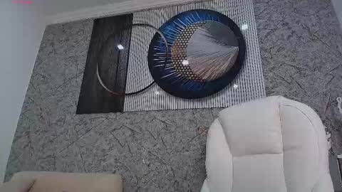 independent model online show from 24, 2, 2026