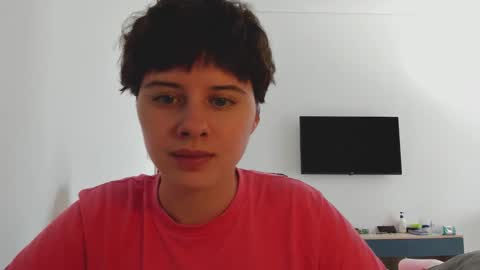 Evie online show from 23, 12, 2025