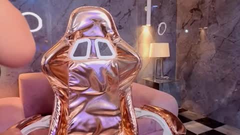 odette_b online show from 26, 11, 2025