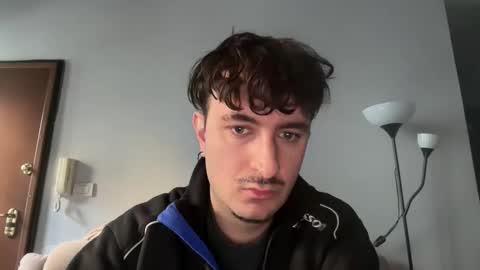 officialmee04 online show from 7, 2, 2026