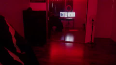 Snapshot of officialmoneyxxx chatting on 24, 10, 2025 Money online show from 24, 10, 2025