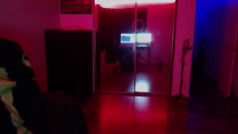 Snapshot of officialmoneyxxx chatting on 6, 11, 2025 Money online show from 6, 11, 2025