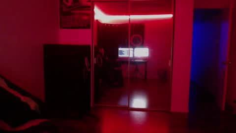 Snapshot of officialmoneyxxx chatting on 30, 11, 2025 Money online show from 30, 11, 2025