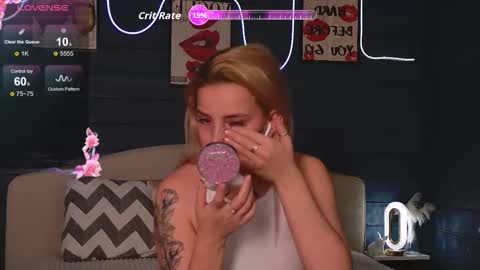 Snapshot of oh_my_julia chatting on 2, 11, 2025 oh_my_julia online show from 2, 11, 2025