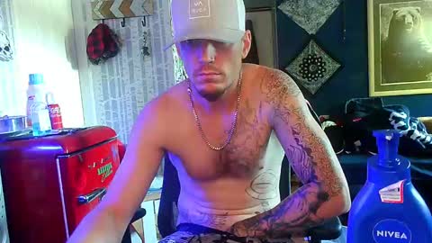 Snapshot of oh_you_know69 chatting on 9, 10, 2025 who dares toss me some tips lets have fun online show from 9, 10, 2025