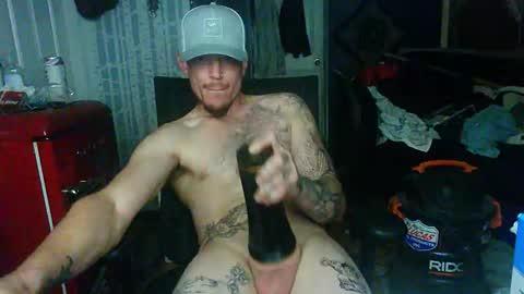 Snapshot of oh_you_know69 chatting on 16, 10, 2025 who dares toss me some tips lets have fun online show from 16, 10, 2025