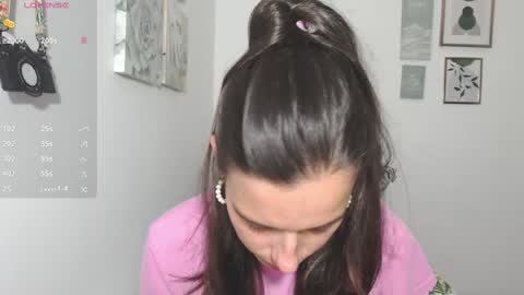 Snapshot of ohanna_ chatting on 11, 11, 2025 ohanna_ online show from 11, 11, 2025