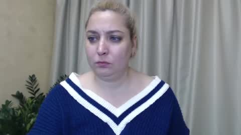 Snapshot of ohsweetiren chatting on 13, 12, 2024 Iren online show from 13, 12, 2024