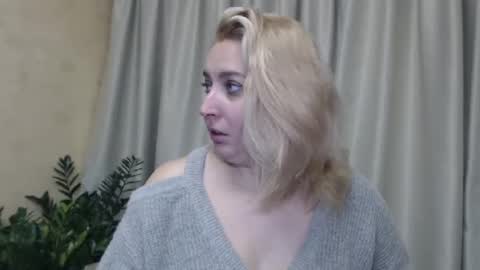 Snapshot of ohsweetiren chatting on 17, 12, 2024 Iren online show from 17, 12, 2024