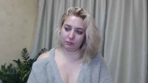 Snapshot of ohsweetiren chatting on 17, 12, 2024 Iren online show from 17, 12, 2024