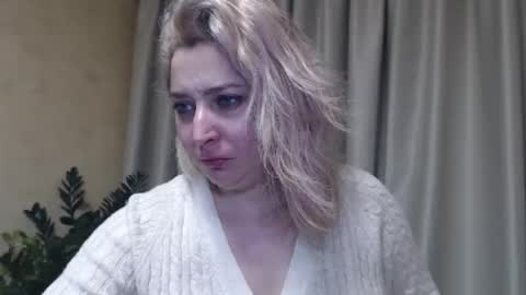 Snapshot of ohsweetiren chatting on 1, 2, 2025 Iren online show from 1, 2, 2025