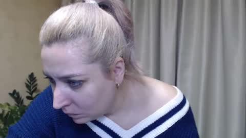 Snapshot of ohsweetiren chatting on 2, 2, 2025 Iren online show from 2, 2, 2025