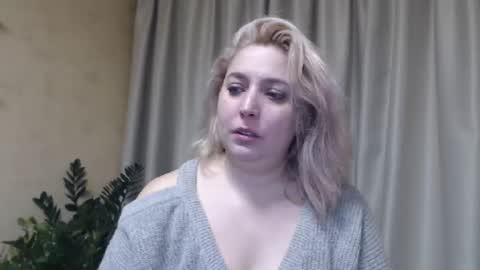 Snapshot of ohsweetiren chatting on 4, 2, 2025 Iren online show from 4, 2, 2025