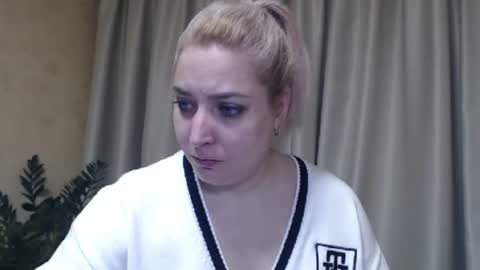 Snapshot of ohsweetiren chatting on 5, 2, 2025 Iren online show from 5, 2, 2025