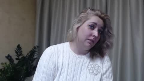 Snapshot of ohsweetiren chatting on 9, 2, 2025 Iren online show from 9, 2, 2025