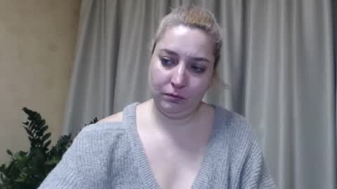 Snapshot of ohsweetiren chatting on 28, 2, 2025 Iren online show from 28, 2, 2025