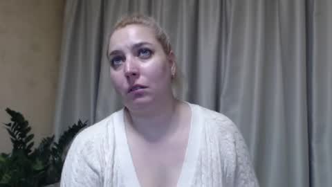 Snapshot of ohsweetiren chatting on 7, 3, 2025 Iren online show from 7, 3, 2025