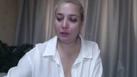 Snapshot of ohsweetiren chatting on 13, 9, 2025 Iren online show from 13, 9, 2025