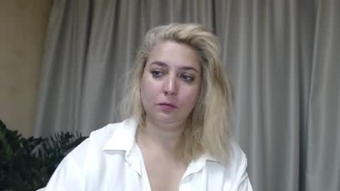 Snapshot of ohsweetiren chatting on 17, 9, 2025 Iren online show from 17, 9, 2025