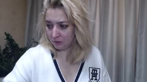 Snapshot of ohsweetiren chatting on 18, 10, 2025 Iren online show from 18, 10, 2025