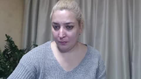 Snapshot of ohsweetiren chatting on 2, 11, 2025 Iren online show from 2, 11, 2025