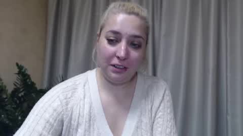 Snapshot of ohsweetiren chatting on 5, 11, 2025 Iren online show from 5, 11, 2025