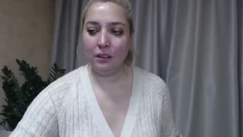 Snapshot of ohsweetiren chatting on 14, 11, 2025 Iren online show from 14, 11, 2025